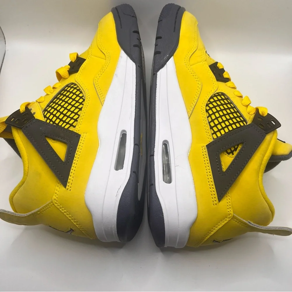 Air Jordan 4 Lightning 2021 GS 5.5Y‎ Tour Yellow Hype Streetwear Sneaker